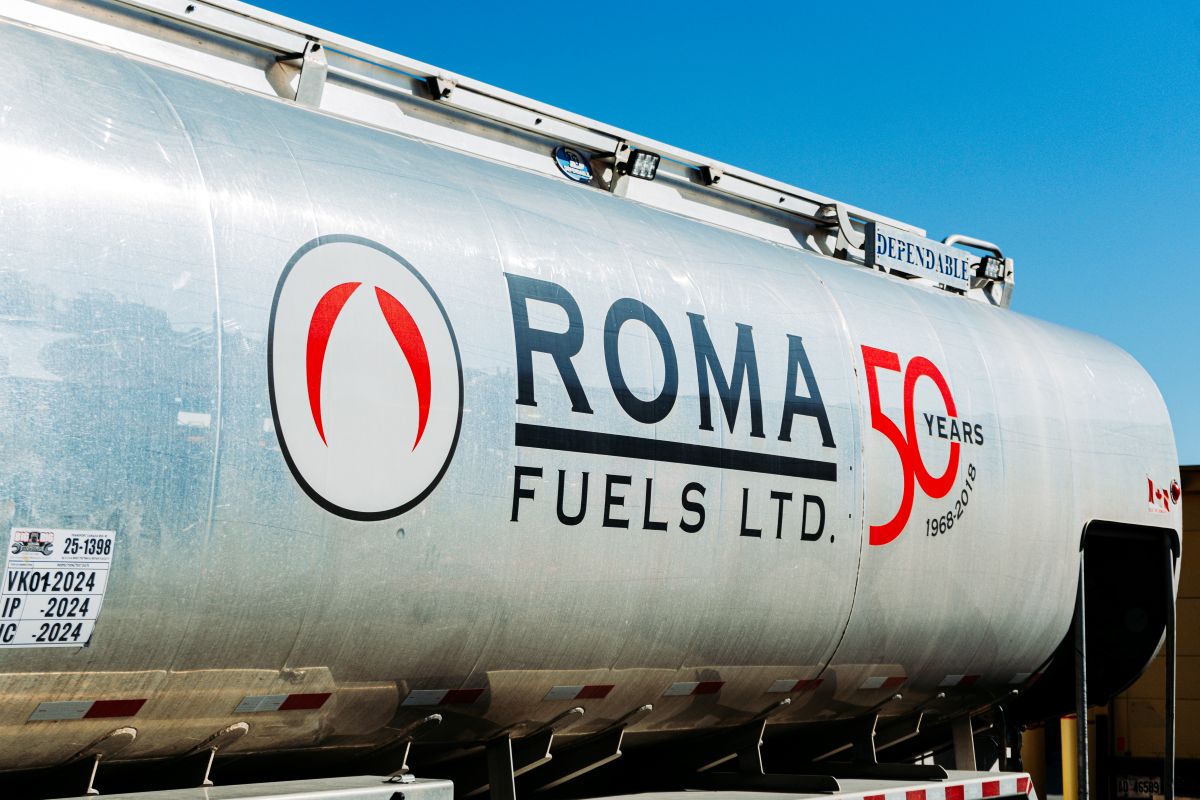 Roma Fuels' truck for bulk fuel delivery service in Ontario